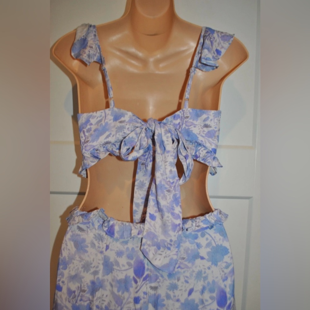 ASTR THE LABEL Anthropologie Cassis Floral Ruffle Cut Out Maxi Dress XS NWOT - Picture 9 of 10